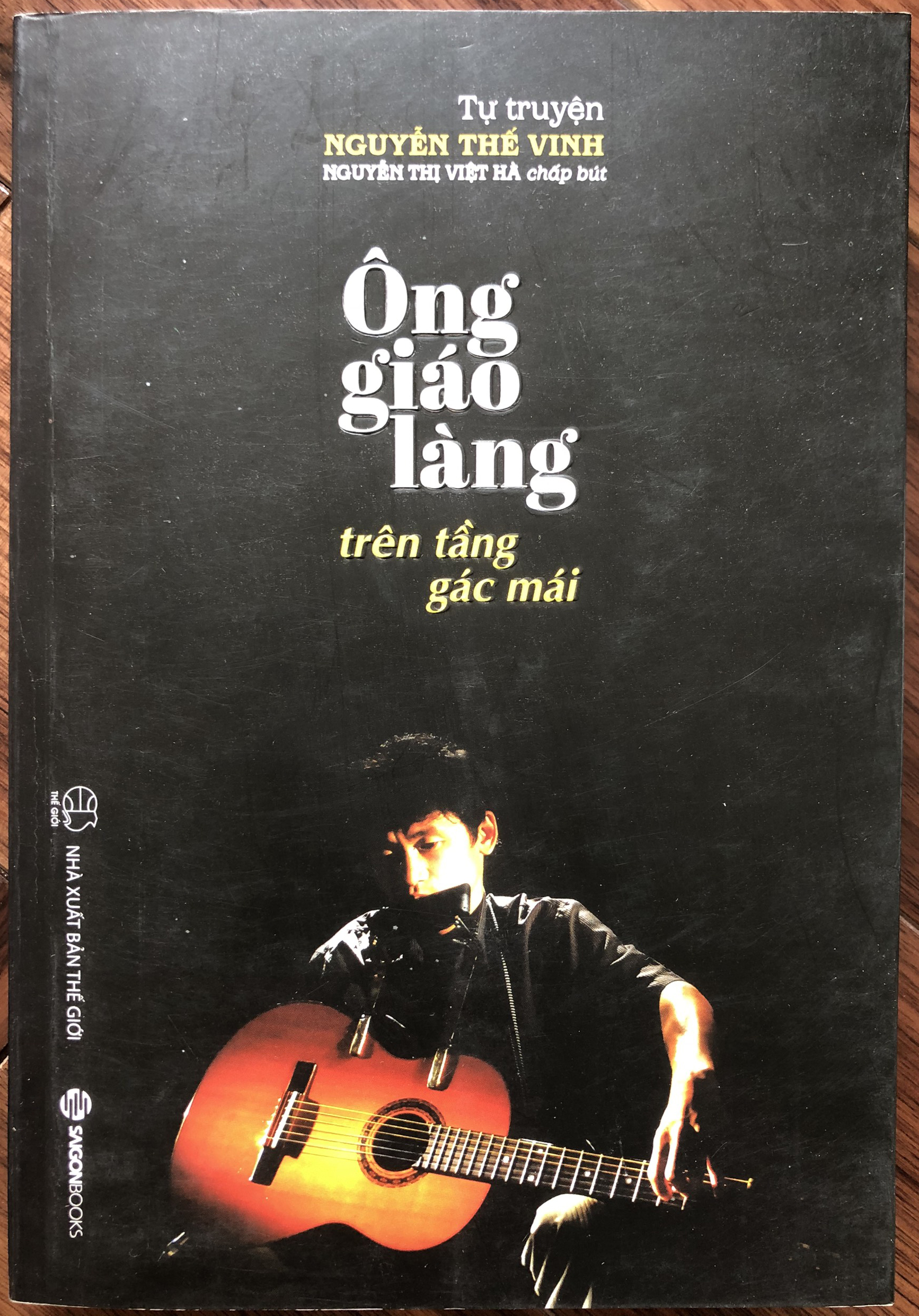 Ông giáo làng trên tầng gác mái: Tự truyện