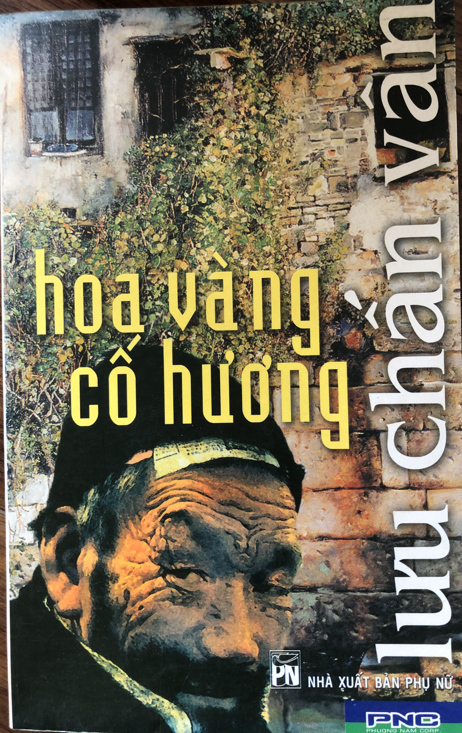 Hoa vàng cố hương: Tiểu thuyết