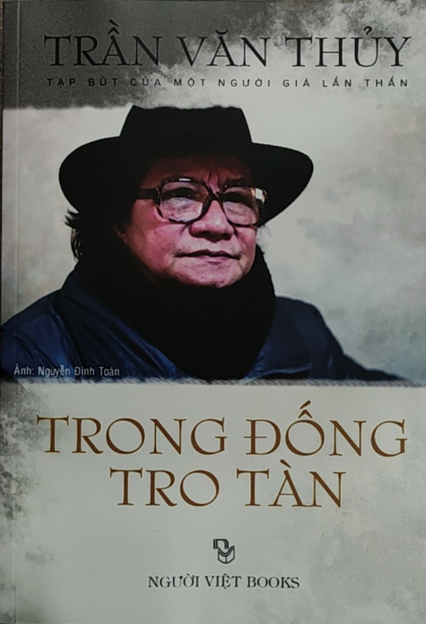 TRONG ĐỐNG TRO TÀN